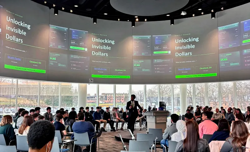 Opening session under the big screens